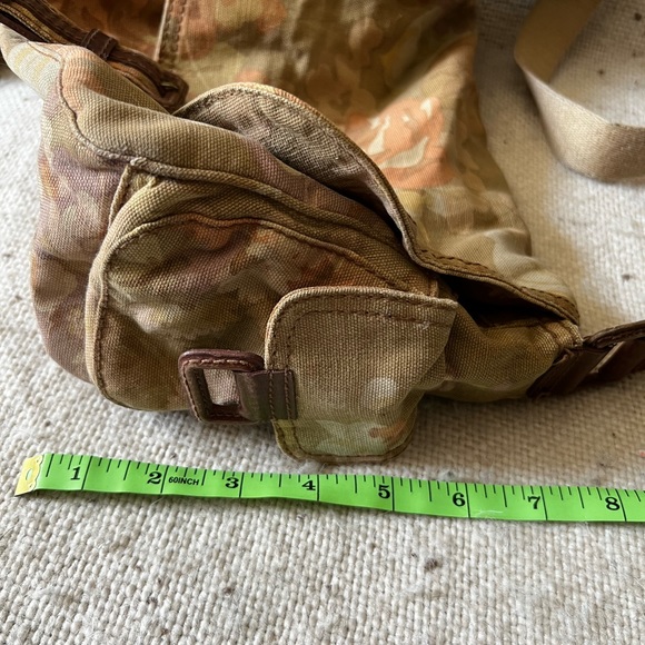 Small Fossil Crossbody Bag - Picture 6 of 8